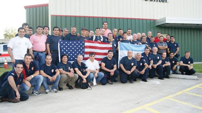 Capacitación de bomberos argentinos en la Academia de Bomberos de Houston