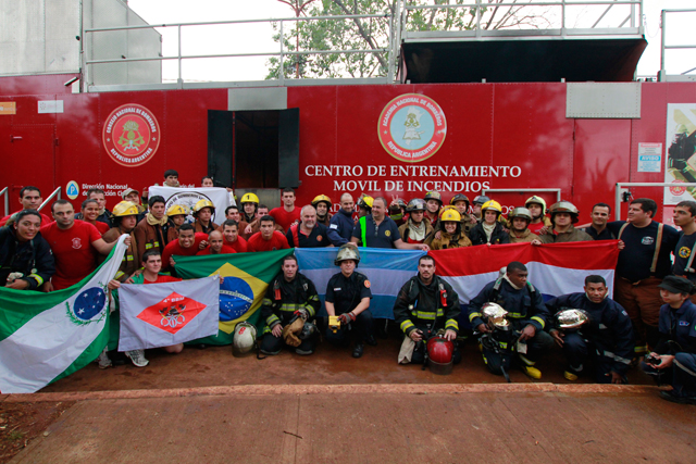 Se llevó a cabo el 1º Encuentro de Bomberos de las Tres Fronteras